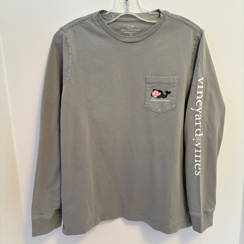 Vineyard Vines Boy's Vampire Halloween Whale Long-Sleeve Pocket Tee S (8-10)